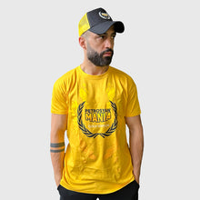 Carica l'immagine nel visualizzatore di Gallery, T-Shirt gialla - Petrosyan Mania Golden Edition