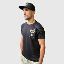 Carica l'immagine nel visualizzatore di Gallery, T-Shirt nera - Petrosyan Mania Golden Edition