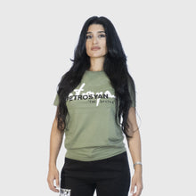 Carica l'immagine nel visualizzatore di Gallery, T-Shirt Verde Giorgio Petrosyan