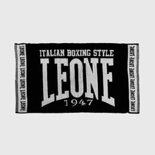 Carica l'immagine nel visualizzatore di Gallery, Asciugamano da ring Leone nero