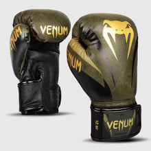 Carica l'immagine nel visualizzatore di Gallery, Guantoni da boxe Venum Impact - Khaki/Oro