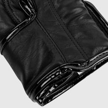 Carica l'immagine nel visualizzatore di Gallery, Guantoni da boxe Venum Impact - Nero/Rosso