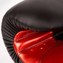 Carica l'immagine nel visualizzatore di Gallery, Guantoni da boxe Petrosyan 2.0 - Nero/Oro