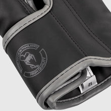 Carica l'immagine nel visualizzatore di Gallery, Guantoni da boxe Venum Elite - Nero/Camo scuro