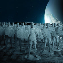 Carica l'immagine nel visualizzatore di Gallery, Figure Giorgio Petrosyan